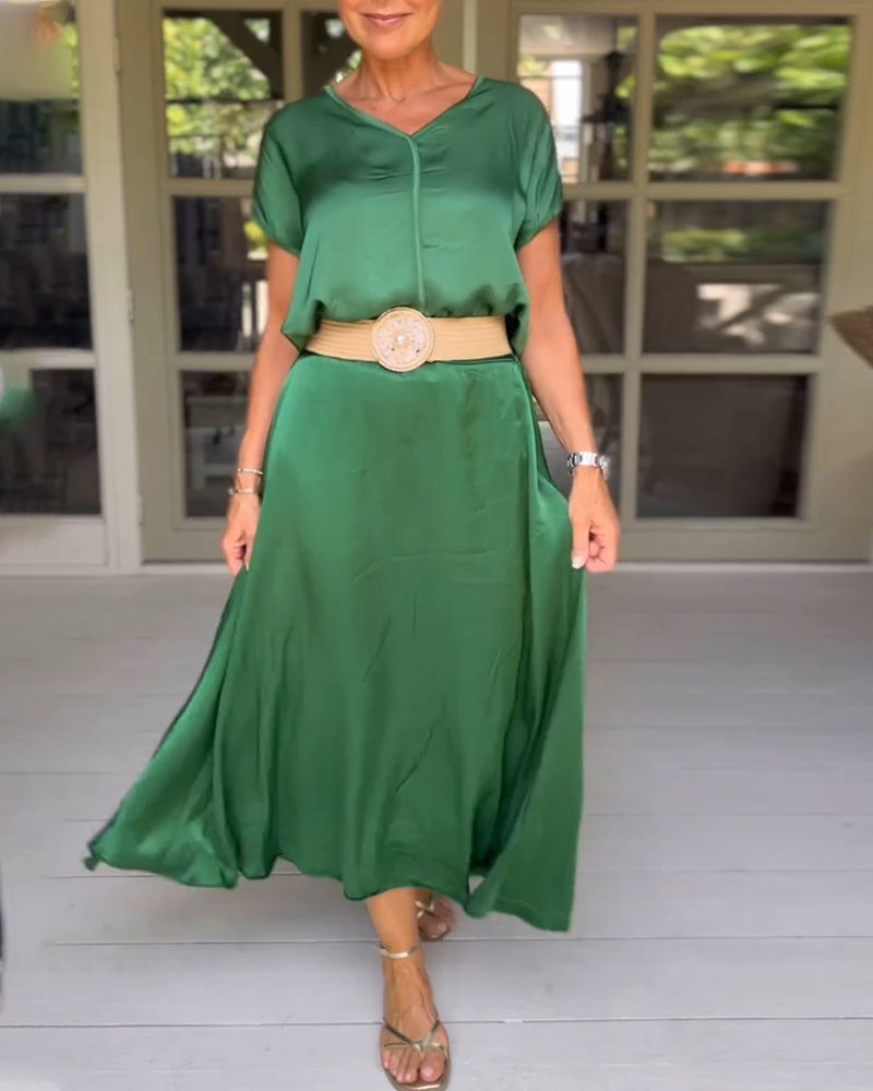 Myla | Green Dress with Elegant Neckline (Belt Not Included)