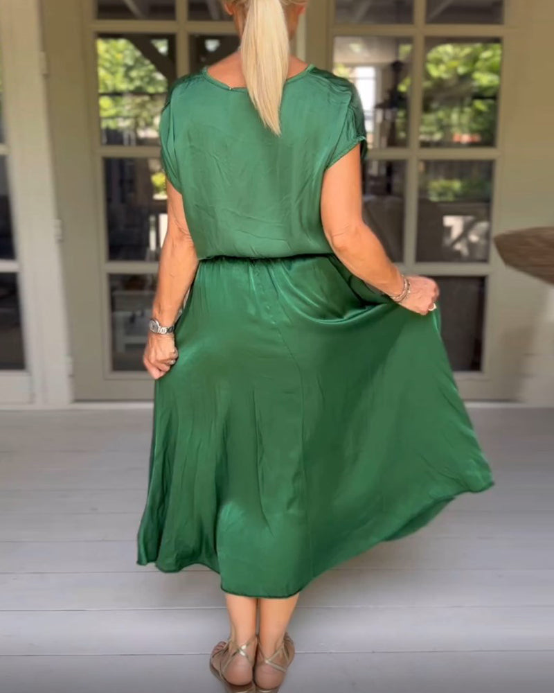 Myla | Green Dress with Elegant Neckline (Belt Not Included)