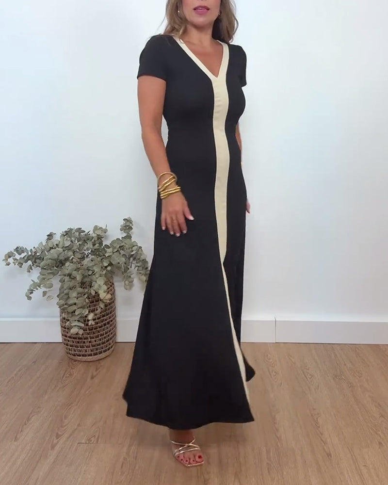Myla | Elegant Dress with V-Neck and Slit In Contrast Print