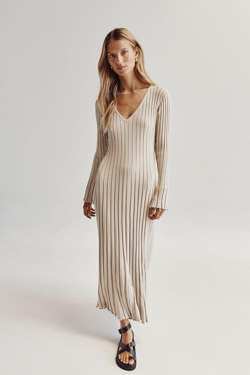 Myla | Elegant Long Sleeve Dress with Pillar Design for Women