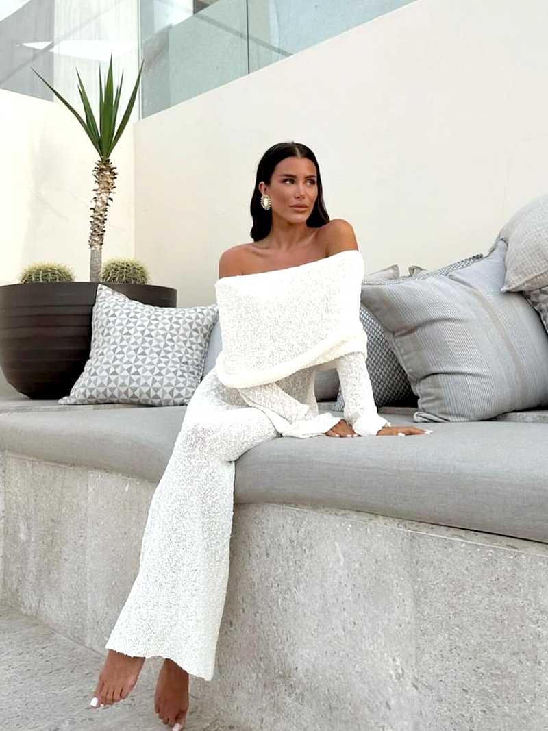 Myla | Slim Fit Outfit for Women Modern & Versatile