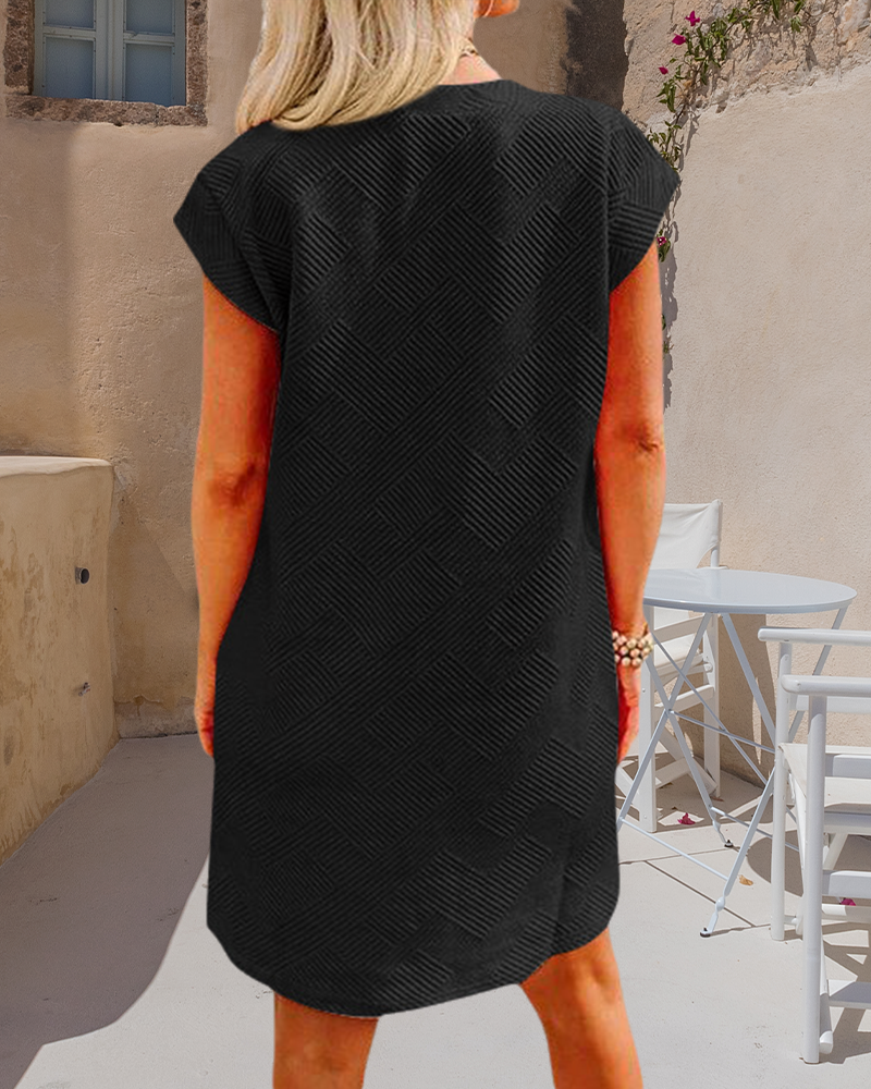 Myla | Short Sleeve Dress with Round Neck and Pocket